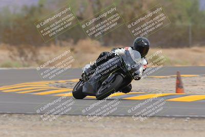 media/Sep-10-2022-SoCal Trackdays (Sat) [[a5bf35bb4a]]/Turn 6 (1140am)/